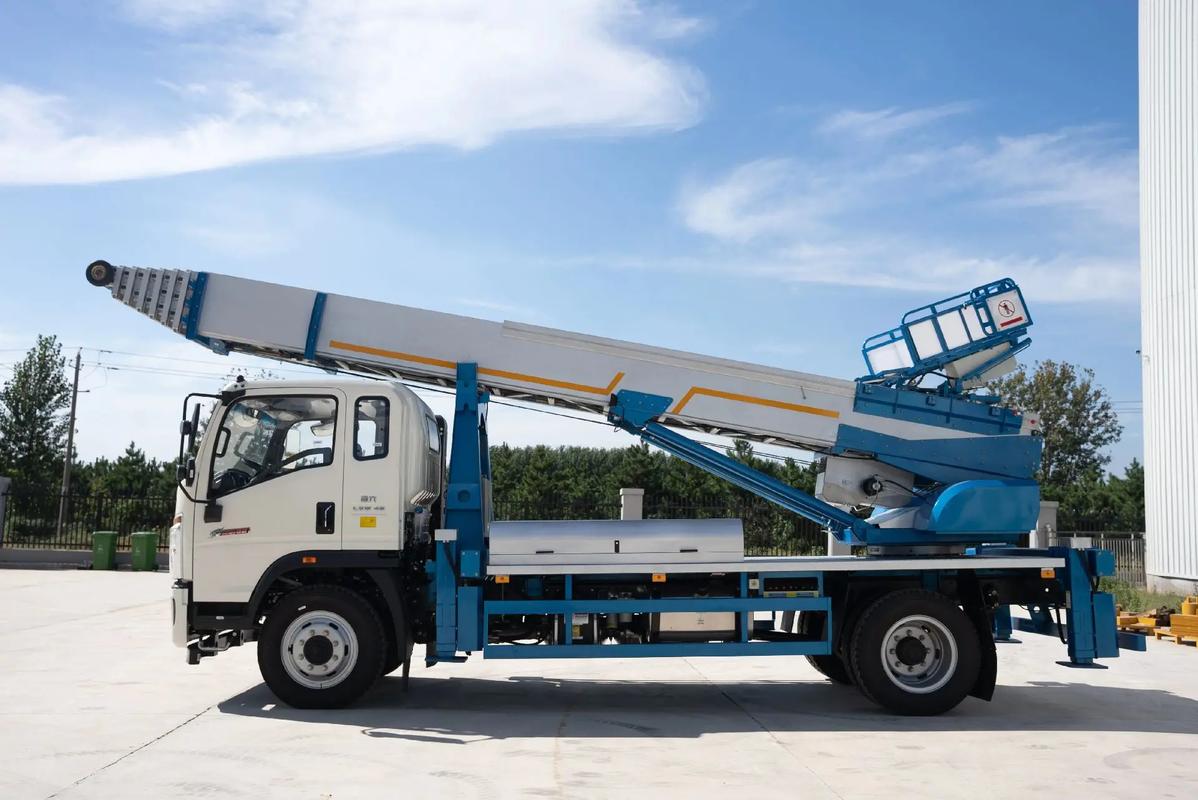 郧阳云梯上料车租赁费用